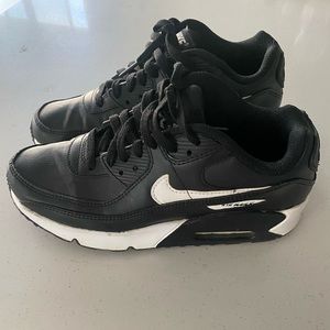 Nike Air Max- excellent condition. Big Kid sizing 6.5 equal to womens 8